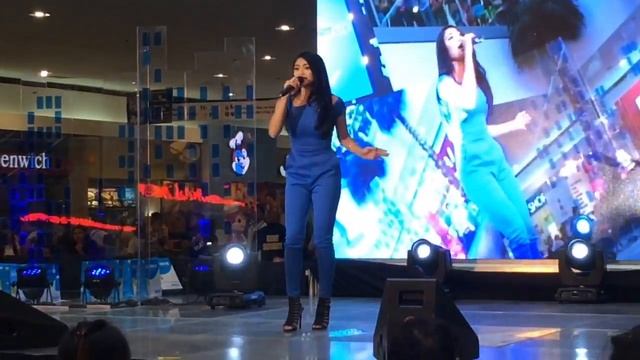 Nadine Lustre Singing for Smart Life Event смотреть онлайн