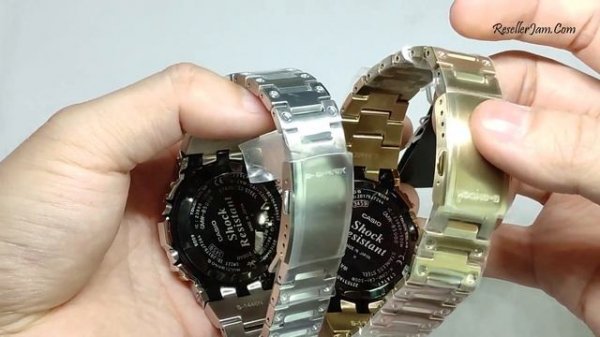 Casio G-shock GMW-B5000D-1 vs Casio G-shock GMW-B5000GD-9