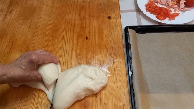 Міні піца на мінеральні воді.Тісто получається просто супер. смотреть онлайн
