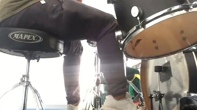 Charles Boykie on drums смотреть онлайн