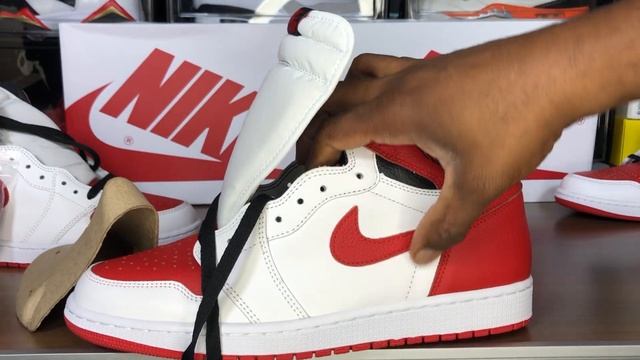 Air Jordan 1 High Heritage Real Vs Fake Review. W/ Black light and Weight comparisons смотреть онлайн