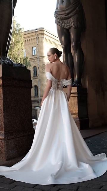 Свадебное платье Роман из коллекции «В твоих глазах Питер» 2025 от бренда Divino Rose