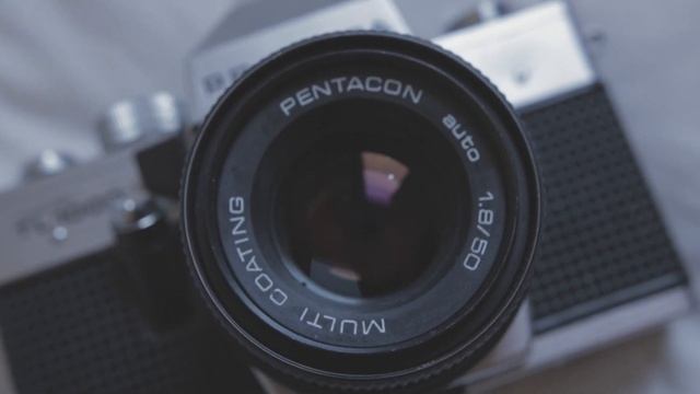 Camera Background смотреть онлайн