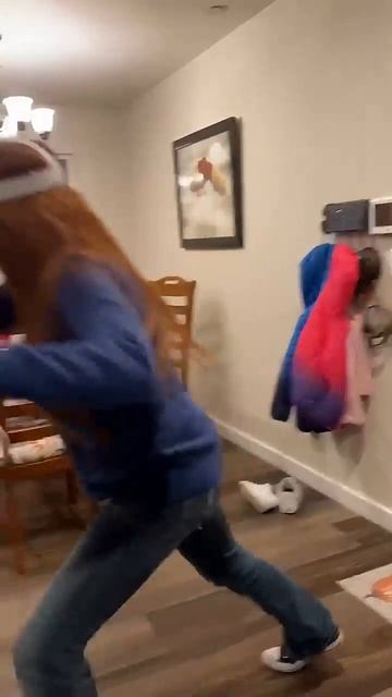 Виртуальная реальность снова наносит удар! 🤣 смотреть онлайн