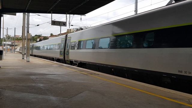 CP Class 4000 - 4006 departing Coimbra B Station Portugal on 14/05/24 смотреть онлайн