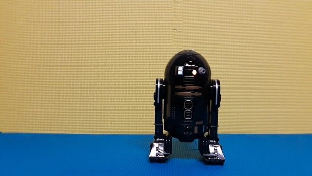 Star Wars Sphero R2-Q5 App-Enabled Remote Controlled Droid R201-QRW! смотреть онлайн