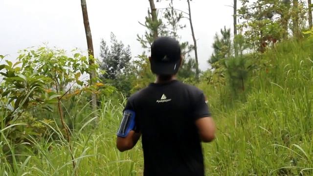 Lari Lari di tempat WISATA RAMENYA BIKIN SUSAH !!!!! Mojosemi Forest Park Magetan смотреть онлайн