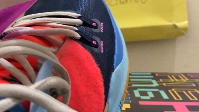 容易黏鞋帶的Kyrie 6 scratch, laces damage issues смотреть онлайн