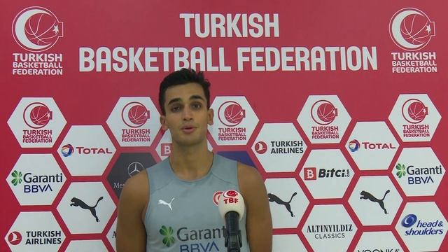 Ömer Faruk Yurtseven: “Takım olarak iyi bir kimyaya sahibiz” смотреть онлайн