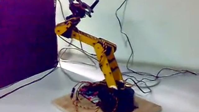 5 axis plus Gripper-Small size Robot manipulator - 2 смотреть онлайн