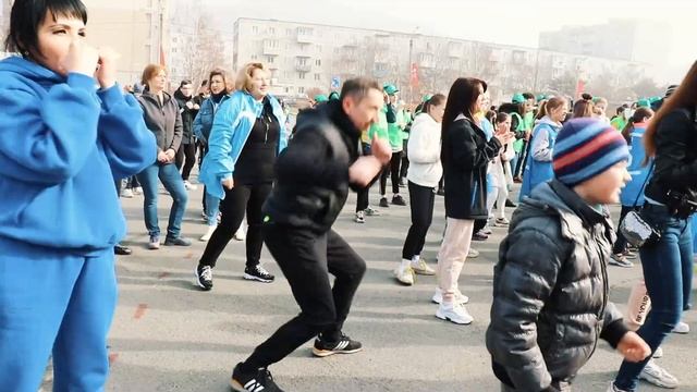 Зарядка чемпионов во Врангеле! смотреть онлайн