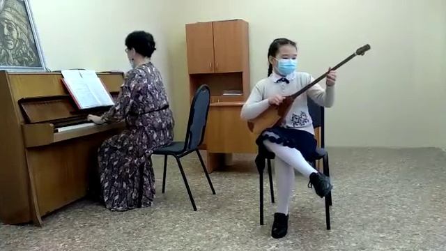 Е. Үсенов " Балдырғандар биі", орындайтын Адиева Адема, сүйемелдеуші Гүлмира Тұрановна Тащанова смотреть онлайн
