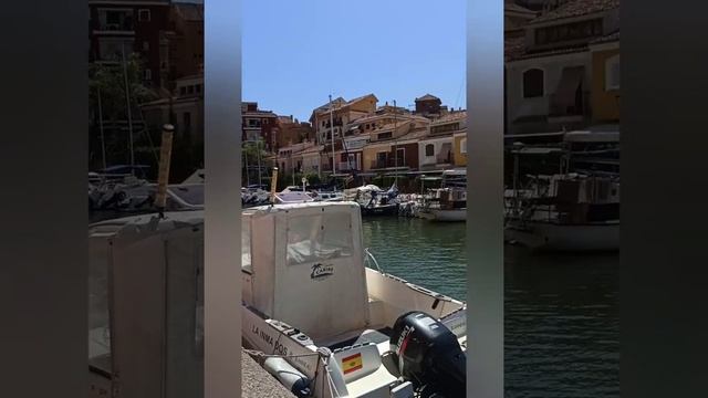 Port Saplaya. Valencia. Little Venice. La Pequeña Venecia.