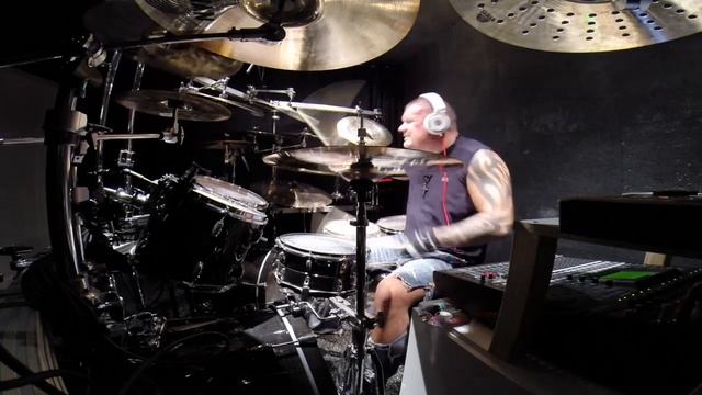 Bon Jovi Raise Your Hands drum cover by Jack Neck смотреть онлайн