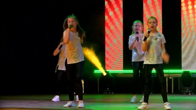 Шоу - группа ,,Краски" ,, Танцюй" смотреть онлайн