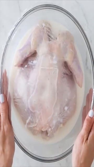 Buttermilk Marinated Air Fryer Whole Roasted Chicken смотреть онлайн