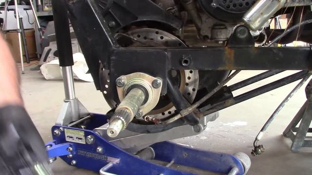 Trailmaster 150 XRX rear caliper replacement. смотреть онлайн