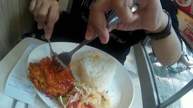 Jollibee SAIGON VIETNAM смотреть онлайн