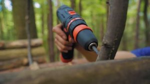 ПОСТРОИЛИ КРУГЛЫЙ ДОМИК НА ДЕРЕВЕ!