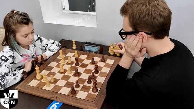 Pinkamena (1489) Vs Moncler (1853). Chess Fight Night. CFN. Blitz