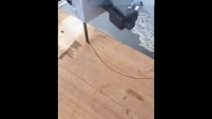 Фигурная резка заготовки на ленточнопильном станке по дереву MJ344E.  - "Профкомплект"