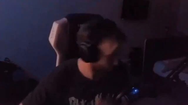 Богдан "Lasqa" Вавилов - Нежный зверь [AI Cover] смотреть онлайн