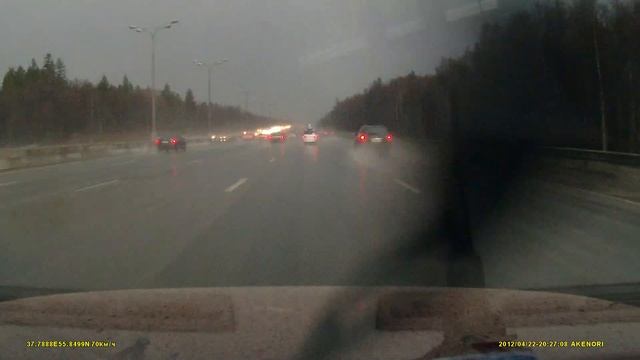 AKENORI DRIVE CAM 1080 PRO сумерки, дождь