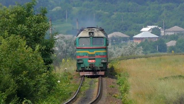 Международный грузопассажирский поезд из Украины проездом по территории Молдовы смотреть онлайн