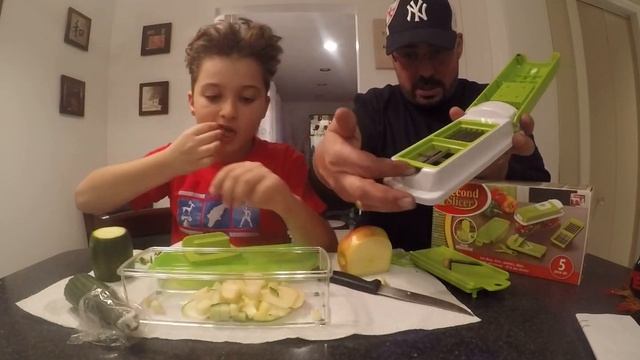 1 SECOND SLICER AND CRUMBY AS SEEN ON TV!!!!!!!!DOES IT REALLY WORK???? смотреть онлайн
