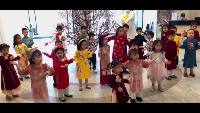 Meme và các bạn lớp Quokka - Tết đong đầy смотреть онлайн