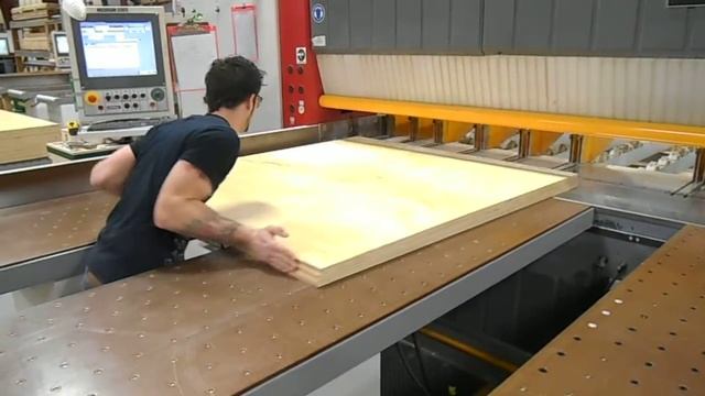 Schelling CNC Panel Saw смотреть онлайн