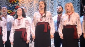 Хор співає акапелла чудову пісню
