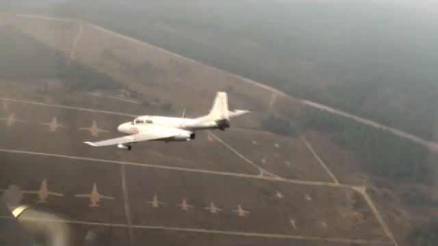 TS-11 ISKRA Live Shooting And Aerobatics