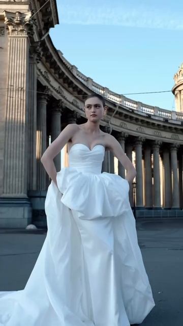 Свадебное платье Новелла из коллекции «В твоих глазах Питер» 2025 от бренда Divino Rose