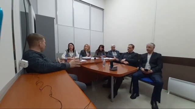 О суде над QR. Народ vs Губернатор смотреть онлайн
