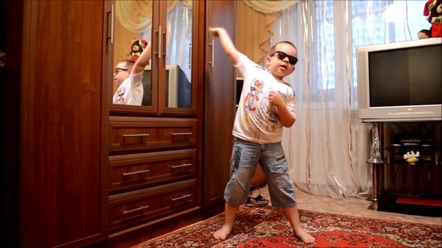 Витёк)))оп оп оп гарнастайл 29.07.2014 смотреть онлайн