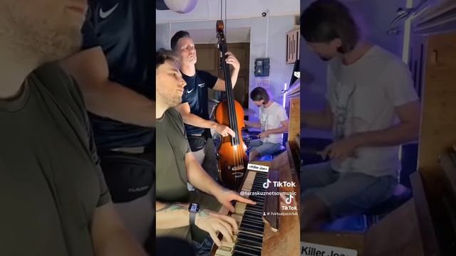 Jazz Bits & Pieces смотреть онлайн