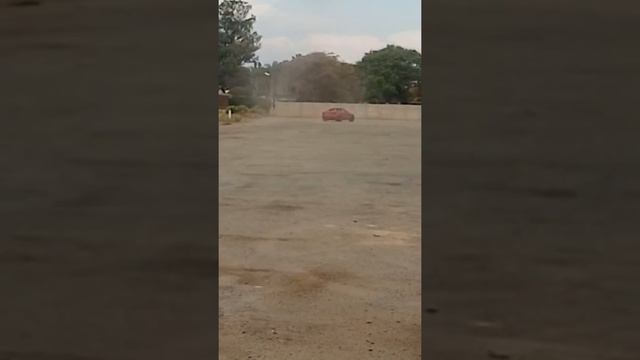 SLK 500 DRIFT BY ROADSTAR MECEDES ZIMBABWE смотреть онлайн
