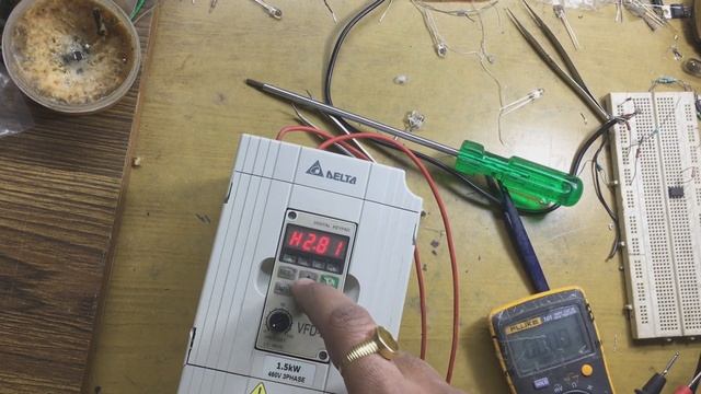 How To Install Delta VFD for Basic Operation, Delta VFD M Delta Drive की सेटिंग कैसे करें смотреть онлайн