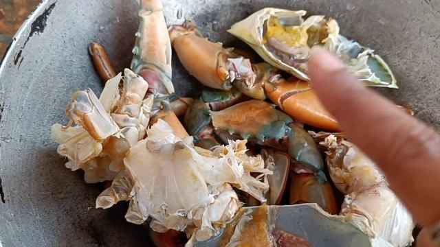 King size Crab Recipe || ମାଣ୍ଡିଆ କଙ୍କଡ଼ା ଝୋଳ || Giant Big Crab 🦀|| ଫୁଟିଲା ଗୋଲାପ ||୧Kg=Rs୧୦୦୦ смотреть онлайн