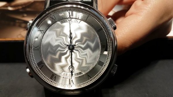 Breguet Classique La Musicale 7800BB/11/9YV