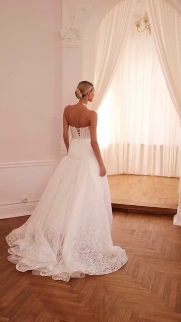 Свадебное платье Нарцисс из коллекции «Цветочная феерия» 2025 от бренда Anna Kuznetcova