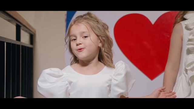 Клип «Поклонимся врачам»