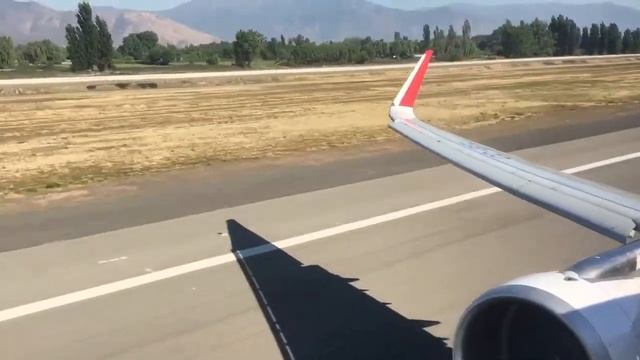 LATAM Airbus A321 Santiago to Punta Arenas takeoff смотреть онлайн