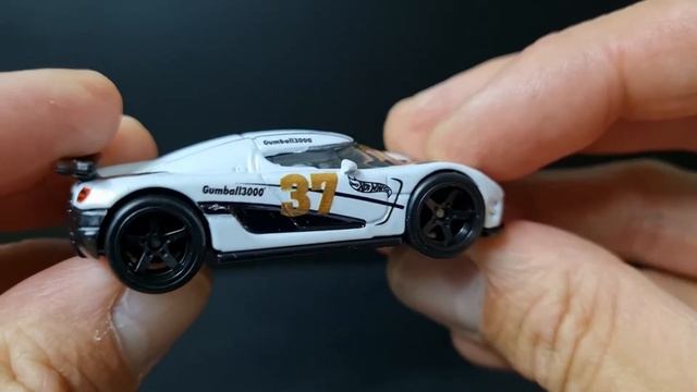 Hotwheels Koenigsegg Agera R Gumball 3000 Edition Real Riders смотреть онлайн