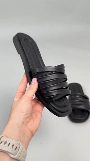 Шлепанцы женские кожаные черные (4509) #shoes смотреть онлайн
