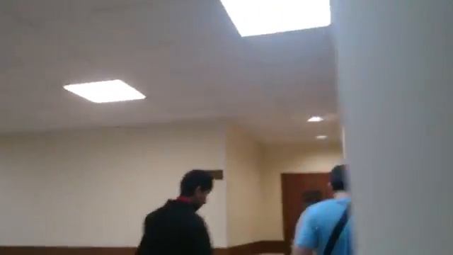 Ёров Каримджон в Люблинском суде,как менты чмарят Таджиков. смотреть онлайн