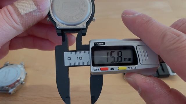 G-SHOCK 5600系と5610系ベゼルの見分け方(樹脂ベゼル) 一撃で判断する方法とは смотреть онлайн