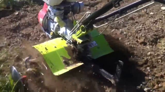 Preparando la tierra con Grillo 2500 смотреть онлайн