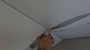 Как сделать ломаный скрытый карниз на мансарде